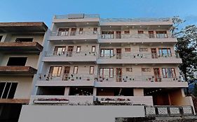 Oyo 79153 Exotic Stay 3Bhk